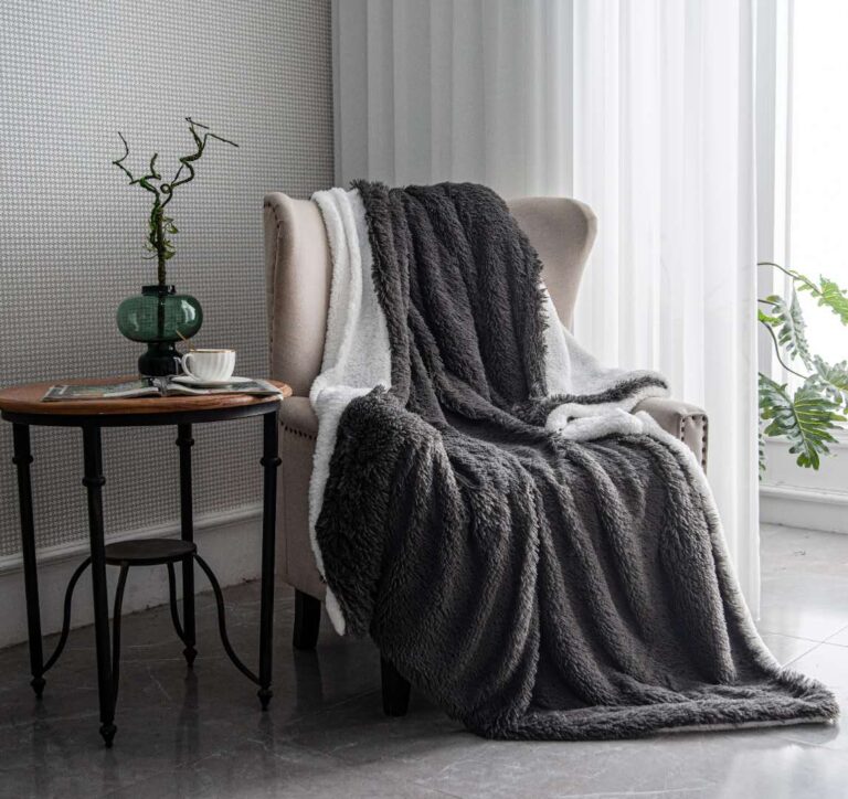 Gray Color Luxury Super Soft Fluffy Fur Throw Blanket Large Sofa Bed