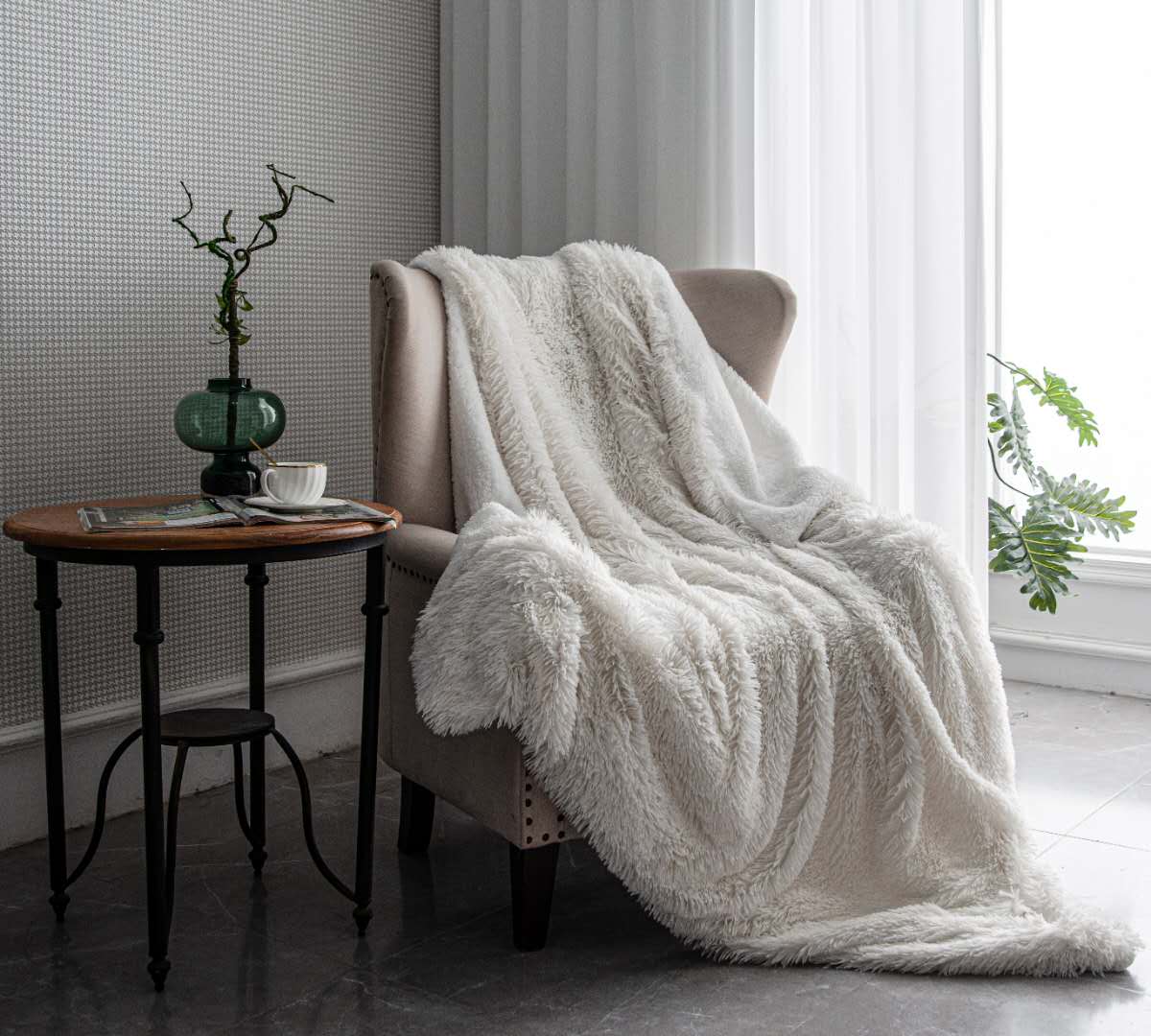 Off White Luxury Super Soft Fluffy Fur Throw Blanket Large Sofa Bed Warm Cosy Fleece Blanket 
